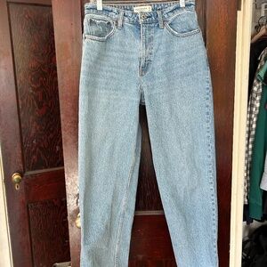 Abercrombie Curve Love High-Waisted Vintage Straight Jeans